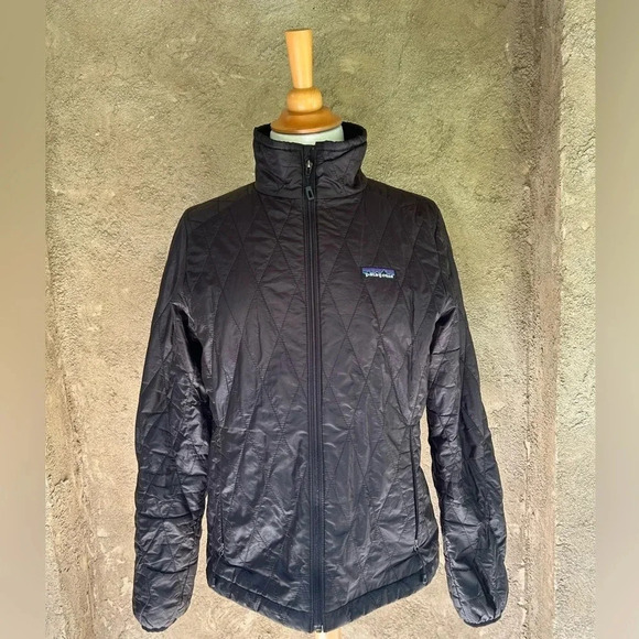 Patagonia woman’s light weight puffer  jacket - Picture 2 of 12
